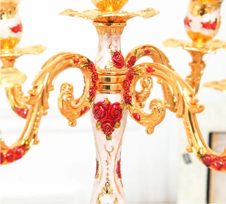 Candelabro com 4 braços para vela de cera dourado Miresa