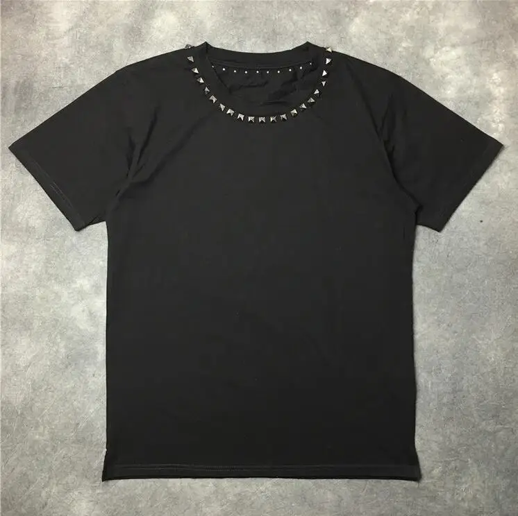 High New Novelty 2017 Men Metal rivet collar T Shirts T Shirt Hip Hop