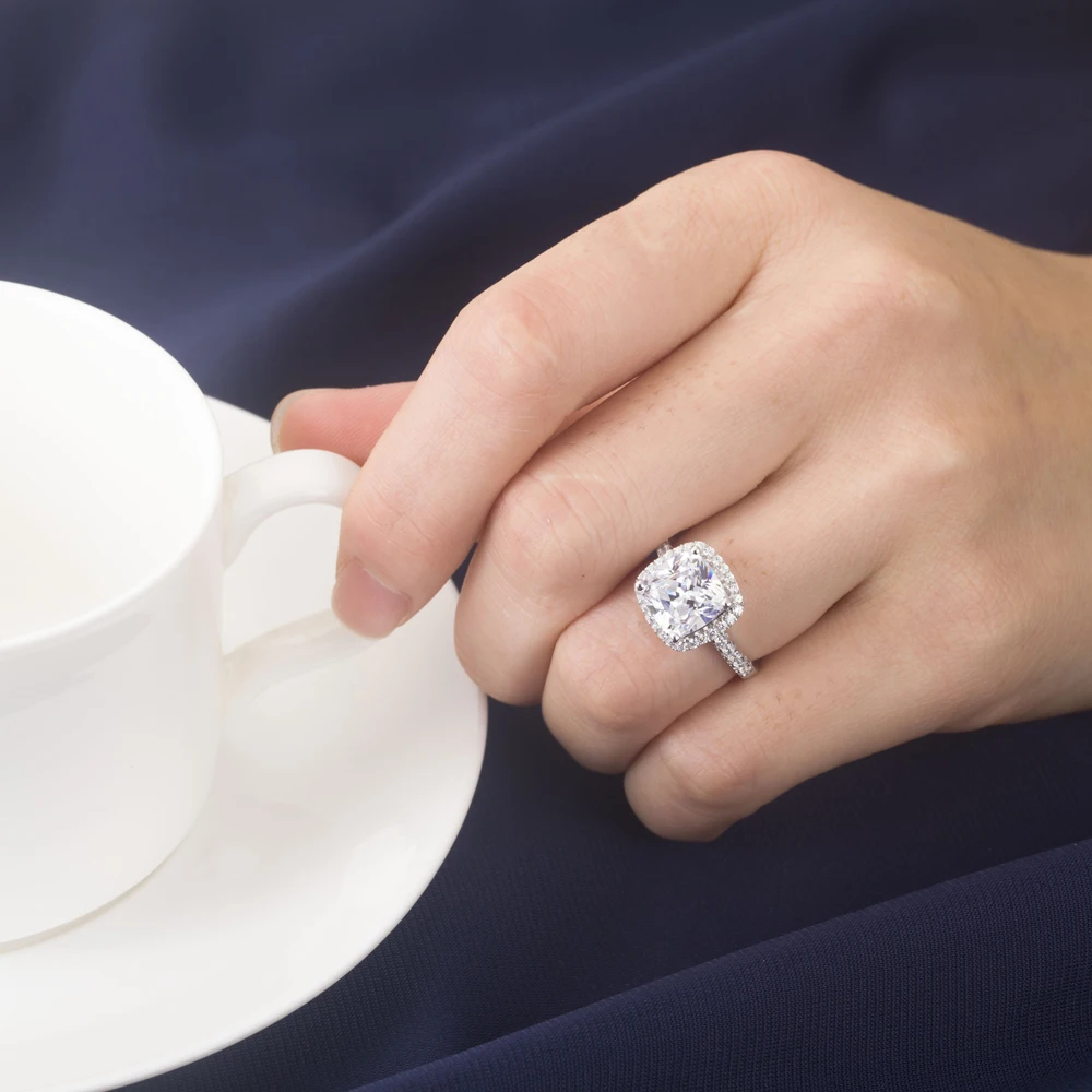 Lovely Design Romantic Brilliant Cushion Cut Simulate Diamond