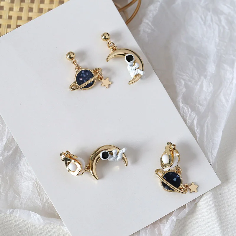 Модные корейские серьги креативное Звездное воздушное пространство Звезда Луна Асимметричный астронавт маленькие серьги-гвоздики для женщин подарок для девочек aros