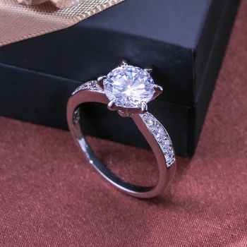 

Huitan Classic Six Prong Wedding Ring For Women With White/Pink/Blue Zircon Stone Prong Setting Romantic Engagment Ring For Girl
