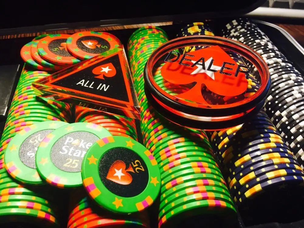 Горячая Распродажа 1 шт. 3 дюйма акрил сдавливатель карт для покера гвардии Кнопка Дилера покера