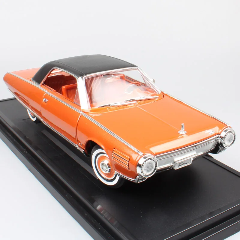 1:18 дорожный знак большой классический 1963 Chrysler турбина автомобиль литой Ghia концепция автомобиля весы модели автомобилей Миниатюрная игрушка