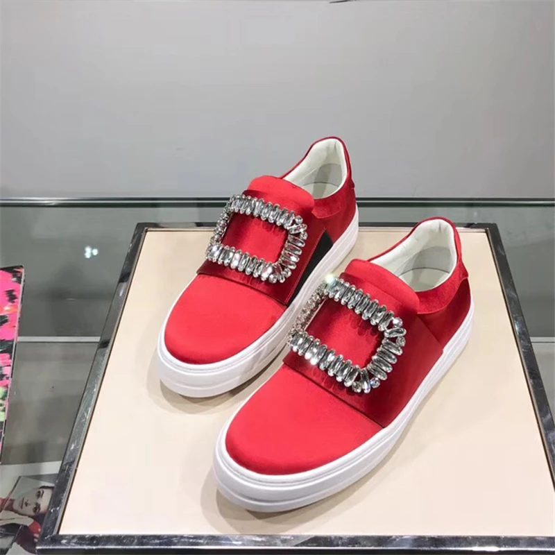 

Luxury Brand Women Loafers Silk Crystal Slip On Women Sneakers high quality slip-on shoes pointed toe Rubber Women Flat Shoes 40