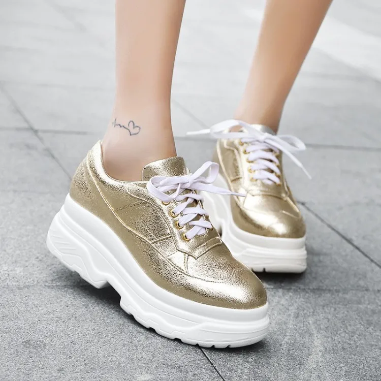

PXELENA Women Thick Platform Creepers Lace Up Casual Comfortable Walk Harajuku Flat Platform Punk Rock Gothic Shoes White Gold