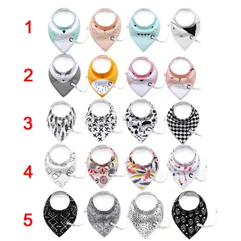 

4Pcs/Set Baby Bibs Saliva Towel Arrow Cartoon Cloths Triangular Cotton Towels with Pacifier Chain FJ88