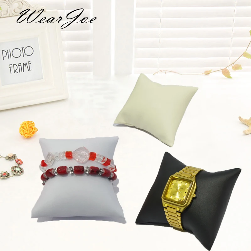 

3 Color PU Leather Bracelet Chain Bangle Display & Packaging Pillow Velvet With Silk Floss Jewelry Watch Carrying Anklet Props