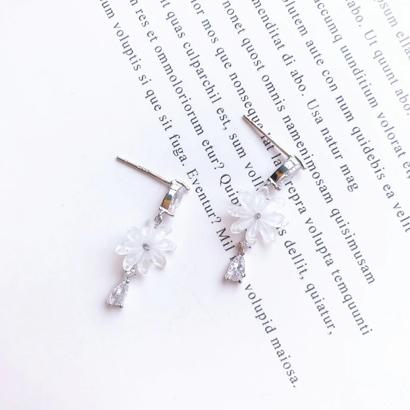Korean Zircon Flower Earrings Summer Fresh Brinco Elegant Shiny Crystal Earrings Jewelry Party Gifts (5)