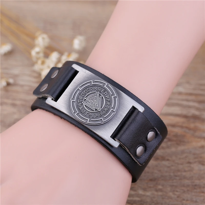 Leather bracelet141