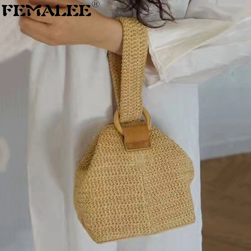 

Straw Bucket Handbag For Women Woven Wristlets Rattan Bag Designer Lock Fashion Summer Vacation Travel Knitting Beach Tote Bags
