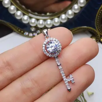 

New Jewelry Qi Xuan_Fashion Jewelry_Key Moissanite Pendant Necklace_S925 Solid Silver Woman Necklace_Factory Directly Sales