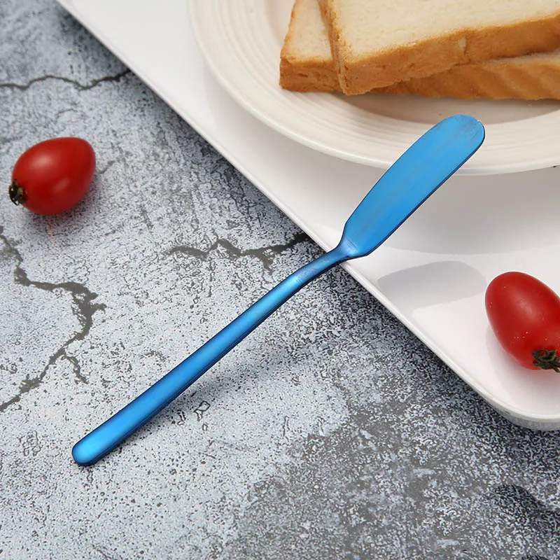 light blue Цветной нож для масла jam кулинарный шпатель из нержавеющей стали нож для кремового торта дымчатый глазурь Рассекатель шпатель для теста Рождество 6 шт - Цвет: light blue
