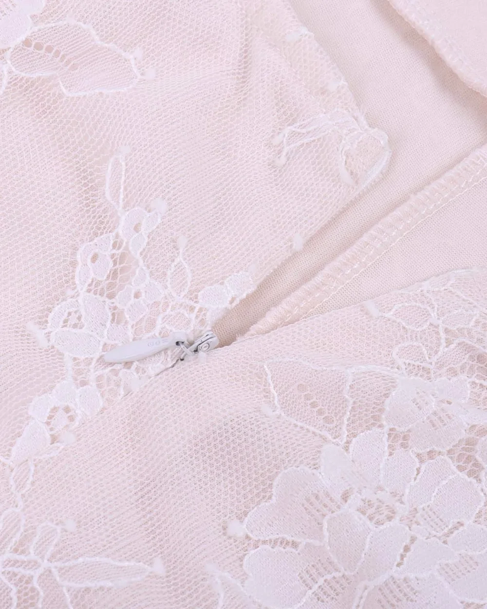 8069834935_277009784