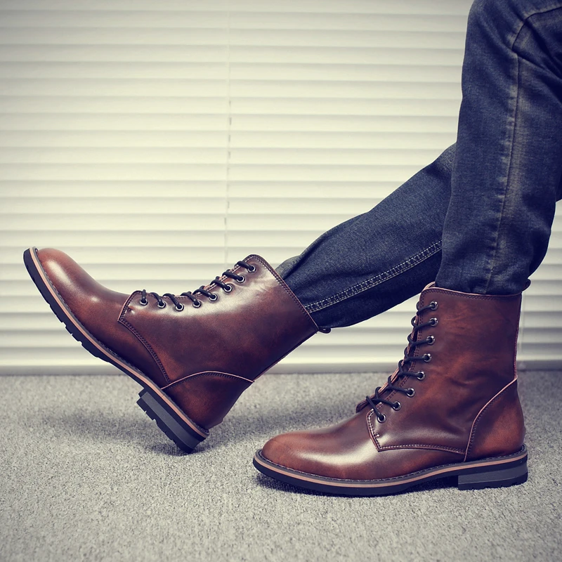 

2018 Autumn Men Ankle Boots Genuine Leather Comfortable Martens Boots Low Heel Vintage Brogue Motorcycle Men Casual Shoes Warm