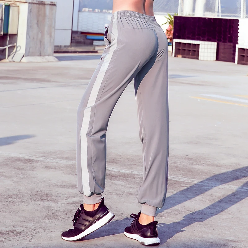 Быстросохнущая футболка для тренировок дышащие спортивные брюки женские для фитнеса, йоги, бега брюки Светоотражающие изделия ночной бег движение брюки - Цвет: Серый