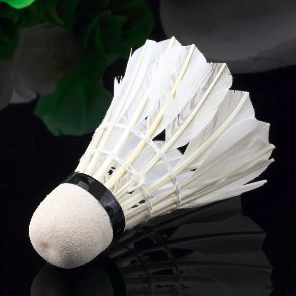 Dark Night LED Badminton Shuttlecock Birdies Lightingin Shuttlecock