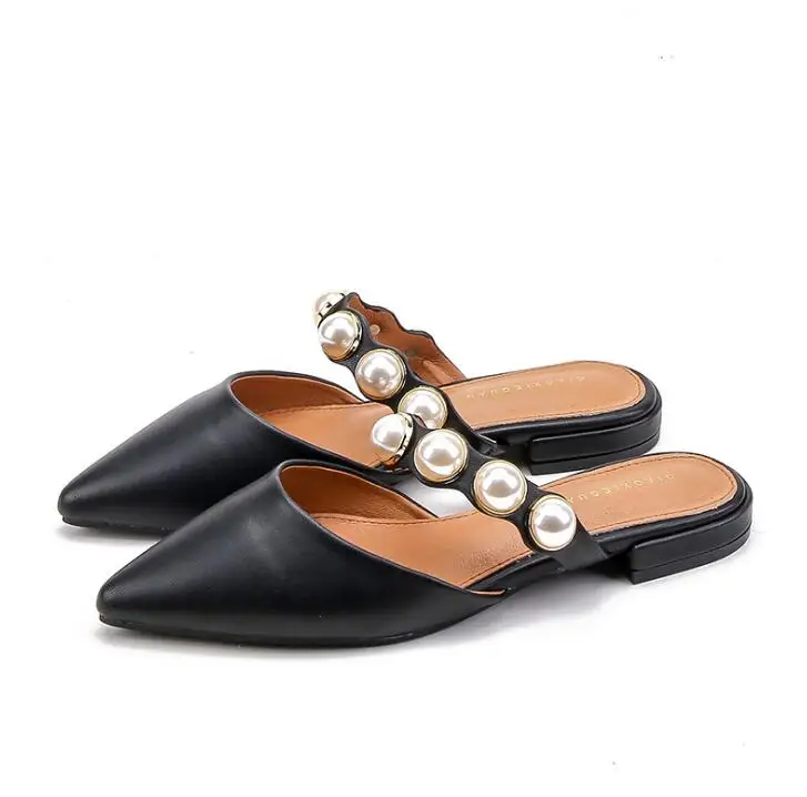 

2019 Women Brand Sandals low heel Women Casual Slipper Slip On Mules Slides Pearl Pointed Toe single Shoes Sandals