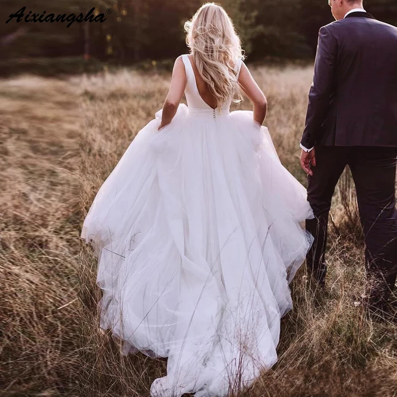 

Simple Modest Wedding Gowns 2019 Multi-layer Soft Tulle Cheap Backless Plus Size White Wedding Dress