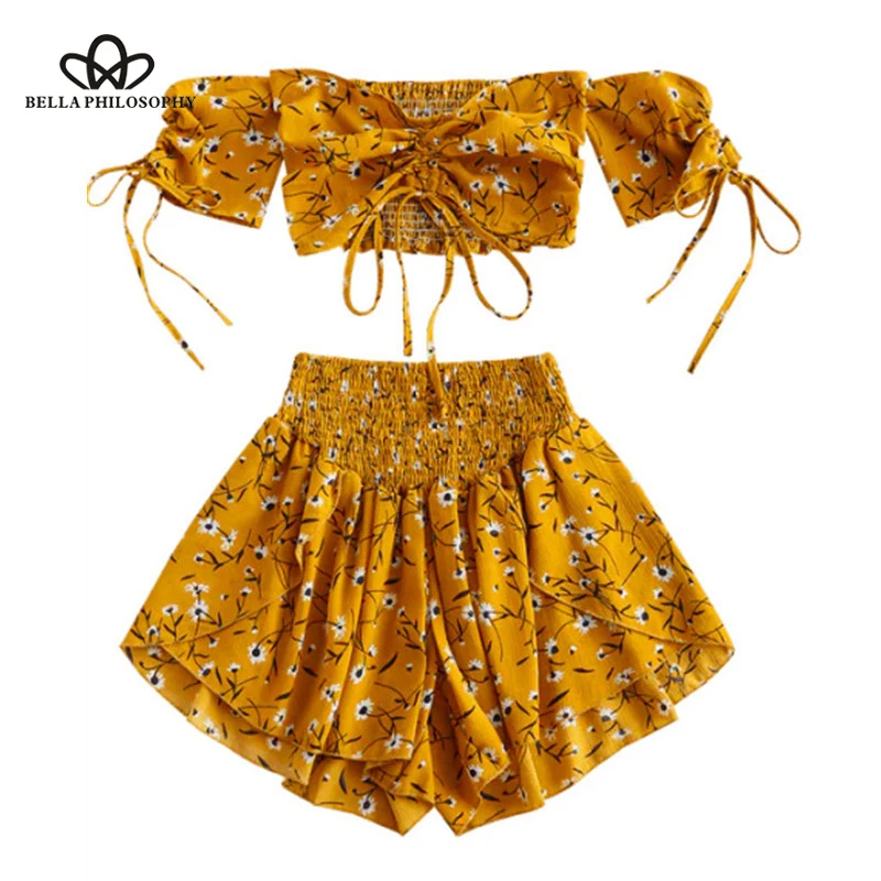 

Beach Boho SuitsOff Shoulder Cinched Floral Women Set Summer Slash Neck Short Sleeves Crop Top High Waist Shorts Set