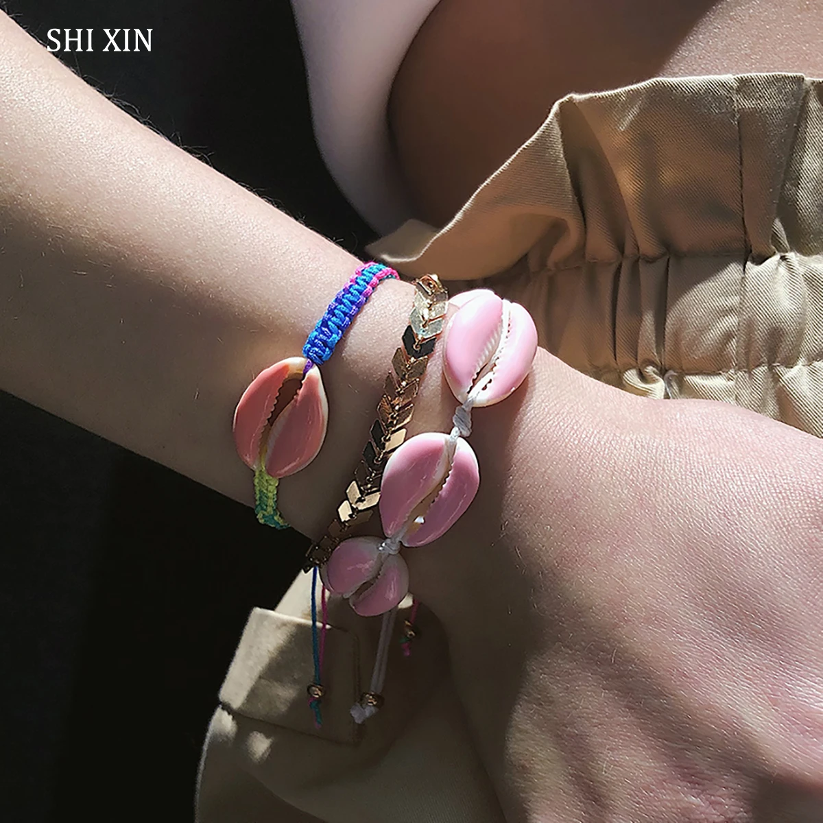 

SHIXIN Boho Paint Sea Shell Bracelets Bangles Seashell Hand Chain Loom Bracelets Set for Women 2019 Fashion Jewelry Female Gifts