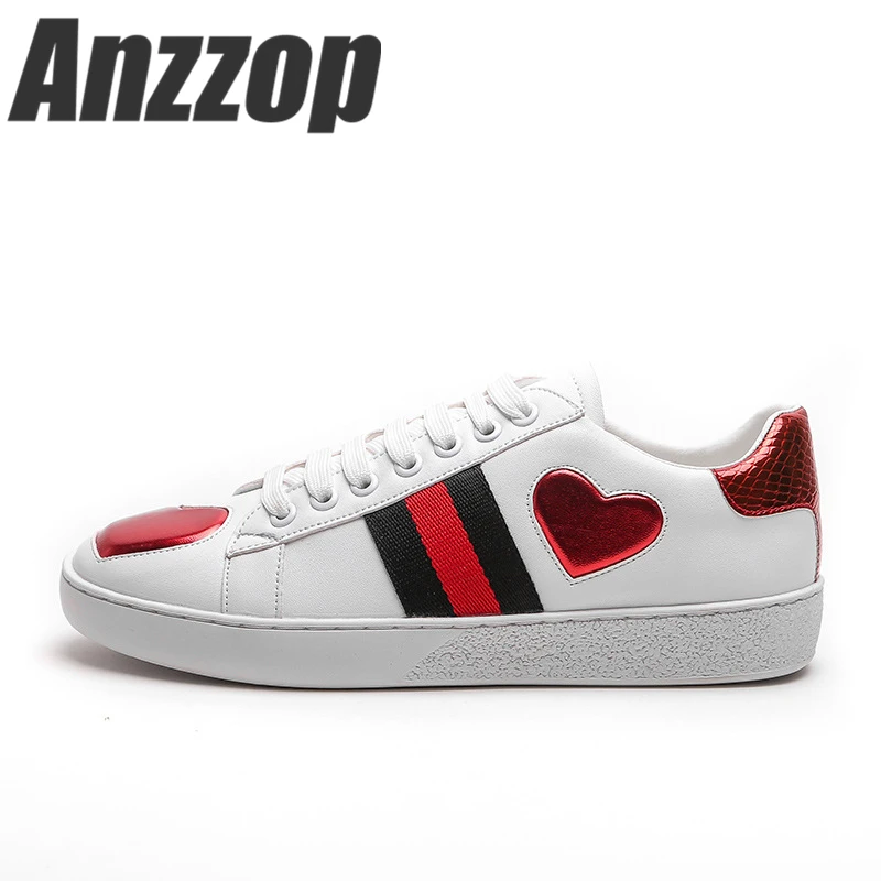 

Flat shoes female spring and autumn new love luxury fashion sports summer casual wild embroidery bee brand love small white shoe