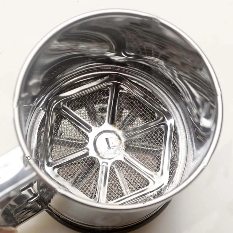 1Pc New Arrival Stainless Steel Kitchen Flour Handheld Manual Mesh