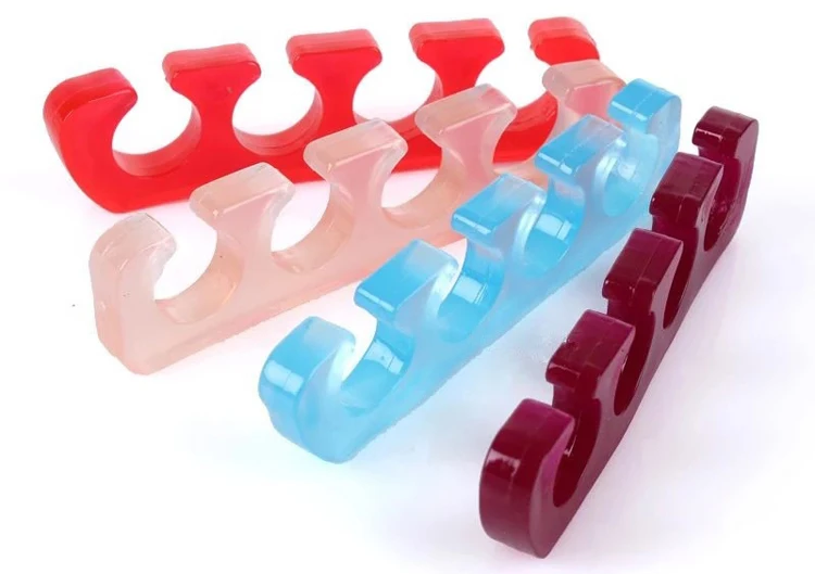 

2pcs Soft Silicone Reusable Foam Finger Toe Separators Pedicure Manicure Reusable Separator for UV Gel Acrylic Nail Tool