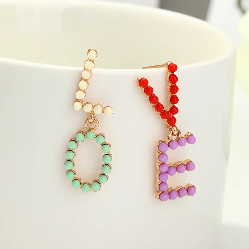 

8Seasons New Creative Colorful Beads "Love" Letter Gold Alloy Drop Earrings For Sweet Ladies Wedding Party Gifts Fashion Jewelry