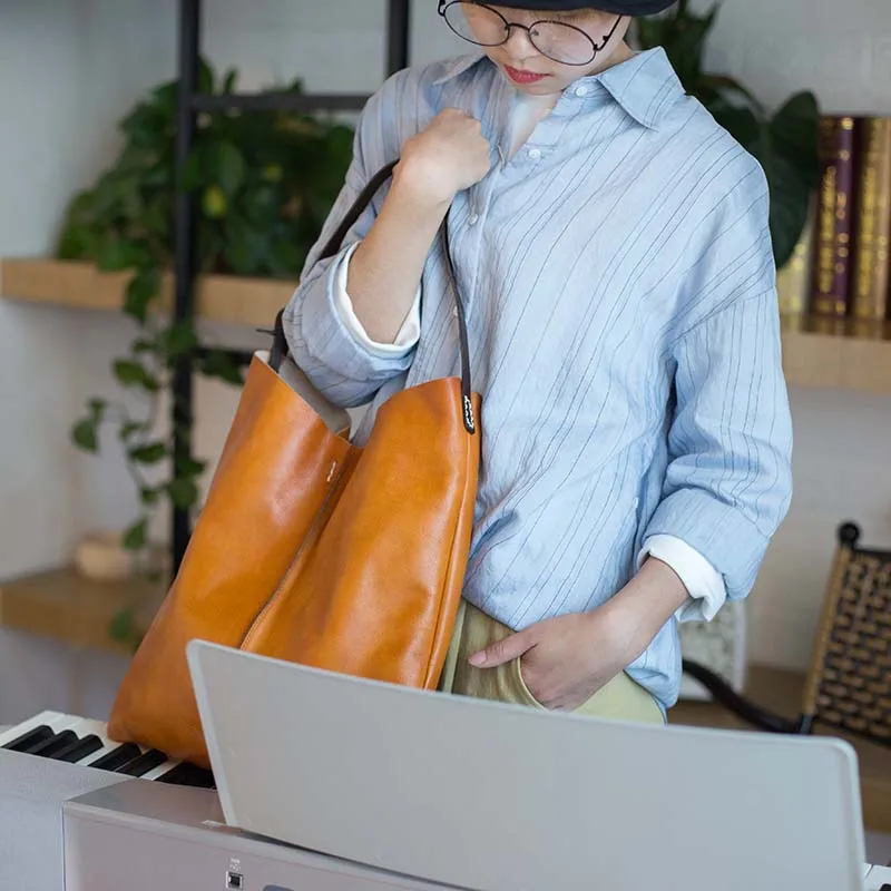 

Original retro handmade casual portable large-capacity first layer cowhide literary shoulder bag
