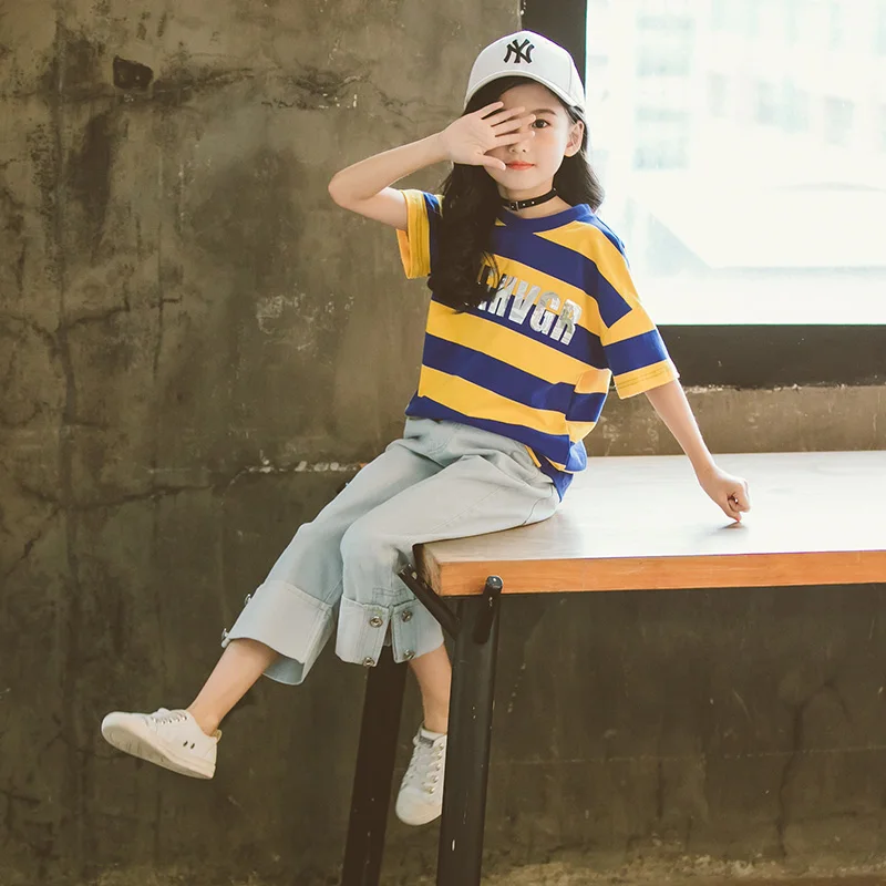 

2018 New Summer Children Clothing Girls 2pcs Clothes Set Striped Tee Shirt Tops And Cool Jeans Denim Pants Fashion Design