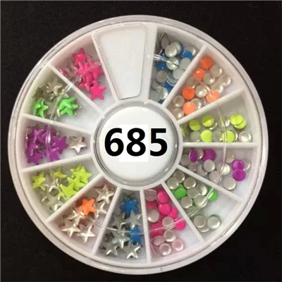 685