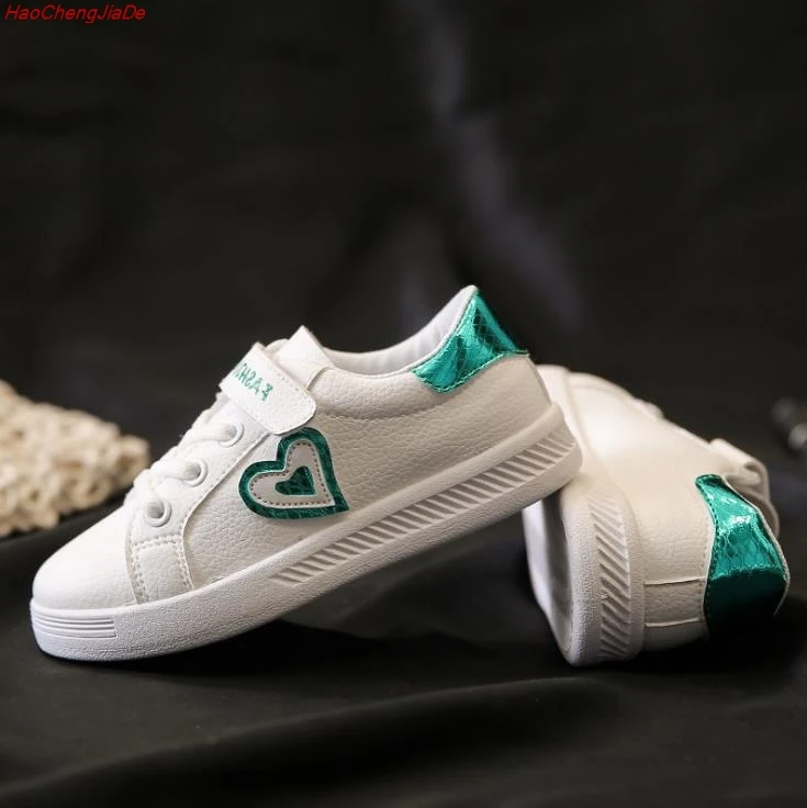 ربيع حار جديد الأطفال أحذية الفتيات رياضية الحب الأميرة الاطفال الأزياء والأحذية عارضة رياضة الجري أحذية من الجلد للفتيات