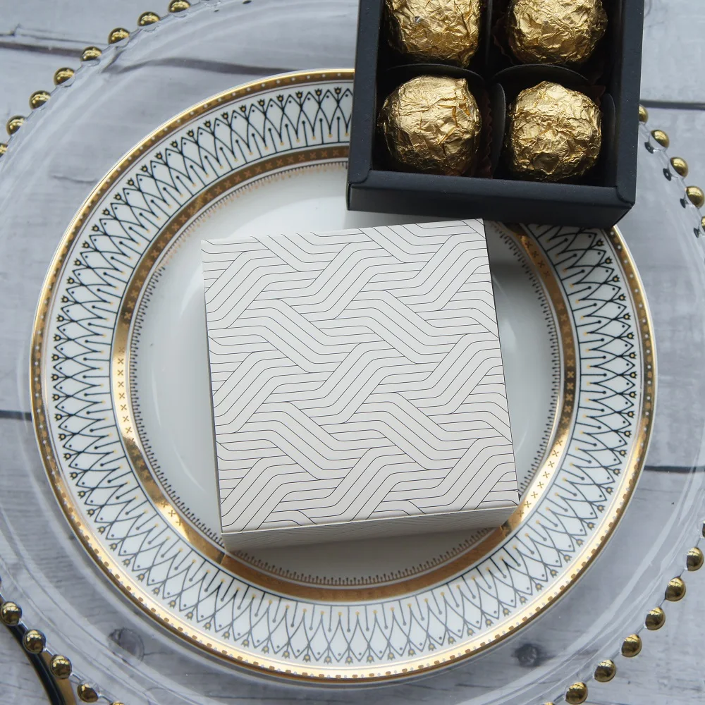 

8.9*8.9*3.5CM elegant Beige wave pattern 1 set Paper Box as Chocolate soap candy valentine Christmas Birthday Party Gift Packing