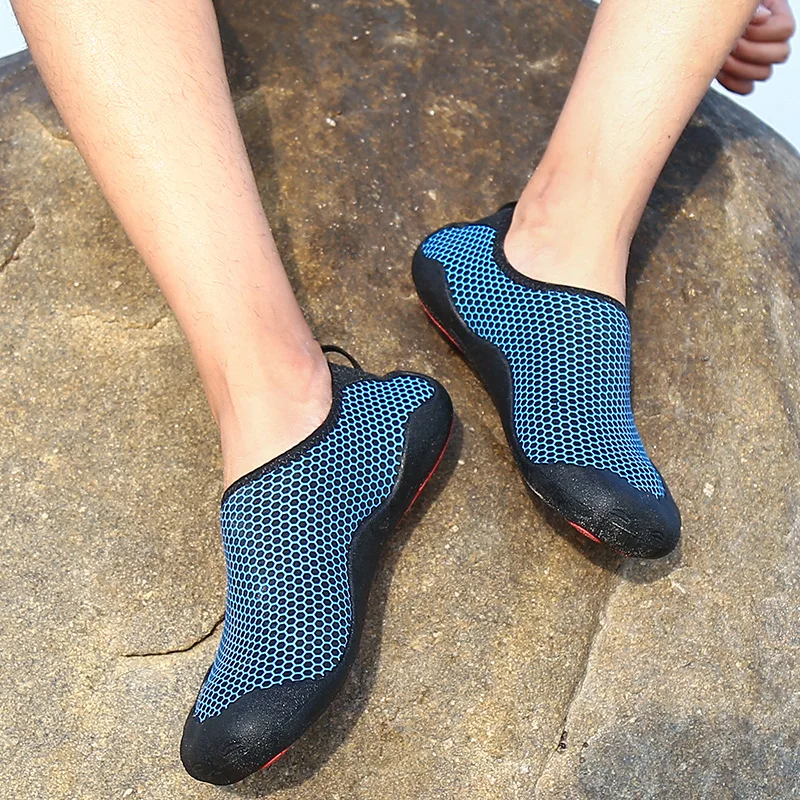 Дышащая обувь для воды Мужская Летняя обувь пляжные сандалии Мягкая aqua обувь женщина тапочки для бассейна дайвинг носки Tenis Masculino Adulto