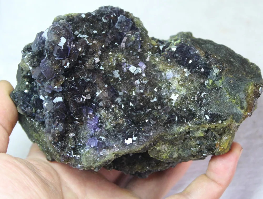 

NATURAL QUARTZ CRYSTAL Purple fluorite specimen