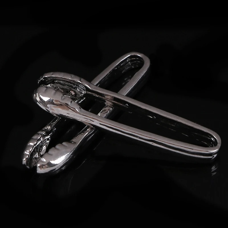 

2pcs Dollhouse Miniature Metal Barbecue Locking Tongs Serving Clip BBQ Grill Baking Salad Steak Vegetable Pasta Kitchen Tool