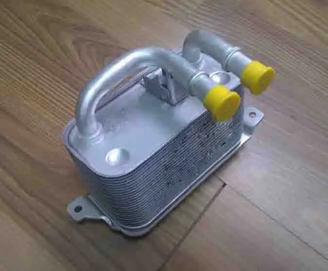 Universal Enginer Oil Cooler For BMW E60 E61 530 550 E63 E64 650