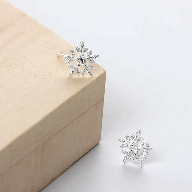 snowflake CZ earrings 100% 925 Sterling silver Jewelry fashion Hypoallergenic Stud earrings for women gift