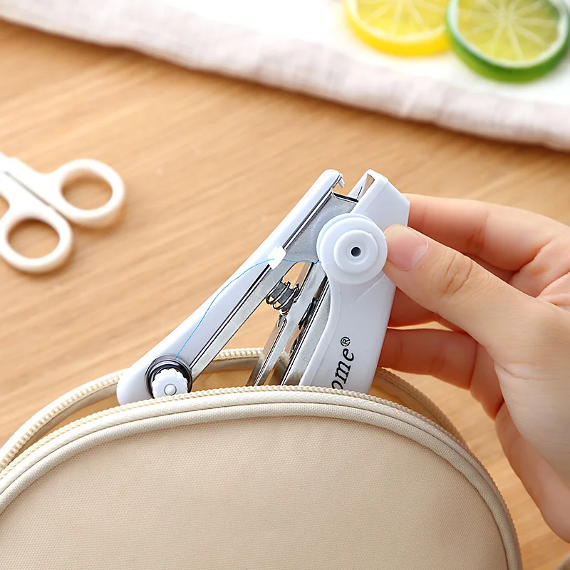 1 шт. портативная мини ручная швейная машина простое управление швейные инструменты швейные ткани удобный инструмент для рукоделия