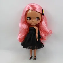 Цена Обнаженная кукла blyth, красные волосы черная кожа Заводская кукла, подходит для DIY Изменить игрушка BJD для девочек