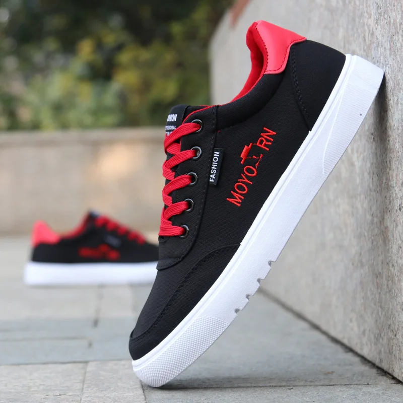 2019 Spring Men Shoes Fashion Casual Students White Black Board Shoes Men Breathable Flat Canvas Shoes Sneakers zapatos hombre