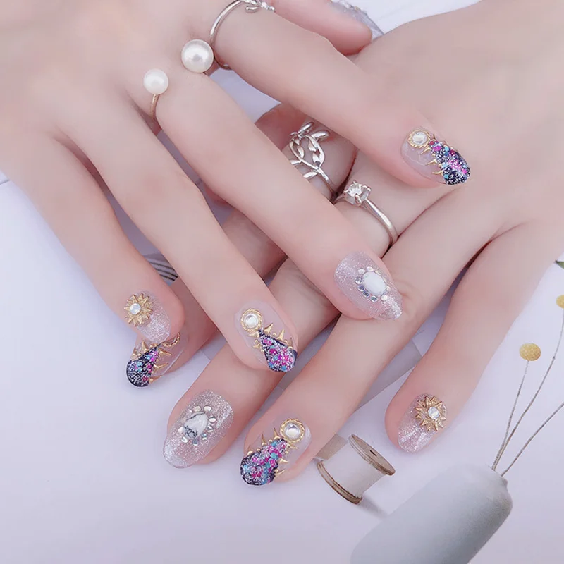

24pcs/Set Rivets Decal Full Cover Nail Art Tips with Glue Beauty Simulation Pearl Fake Nail Women Large Sequins False Nails