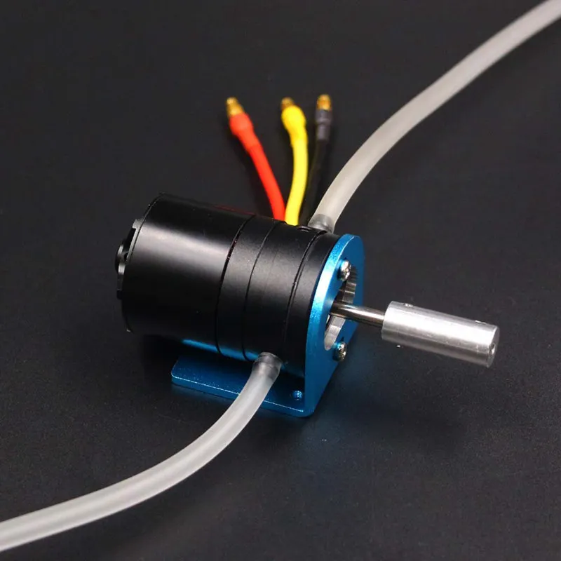 Kopen 3536 1700KV RC boot watergekoelde borstelloze motor outrunner 3536 1700KV met verstelbare motor mount