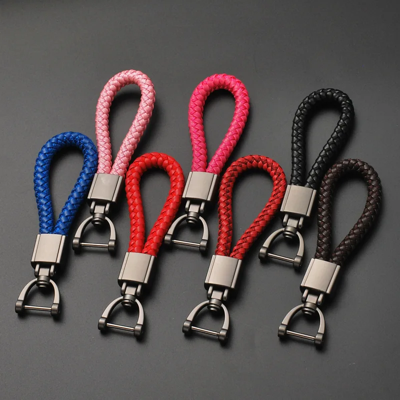 

2019 Simple Woven Leather Car Key Chain 360 Degree Rotating Horseshoe Buckle Key Rings Holder Genuine Charm Charm Bag Pendant