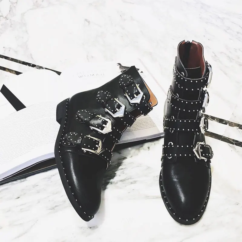 

Autumn Winter Black Low Heel Motorcycle Boots Silver Studded Metal Buckle Riding Boots Retro British Short Boots Female Boots