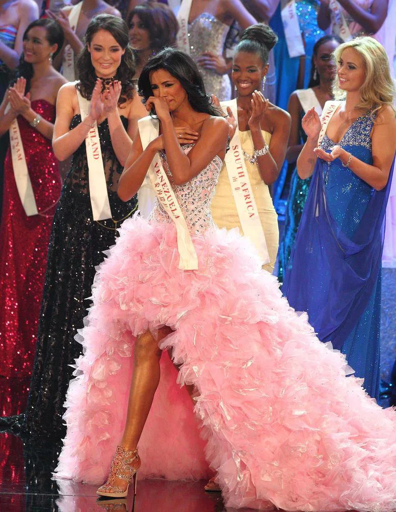 2016 Elegant Pink Miss Universe Pageant Dresses Ball Gown Sweetheart