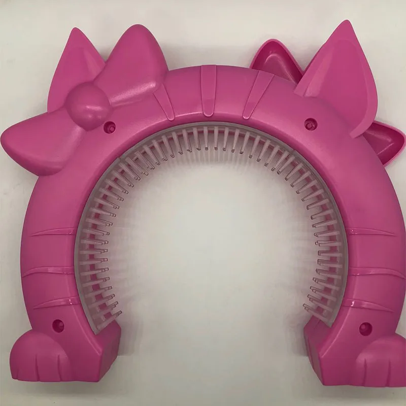 Plastic 2 in 1 Cat Dog Door With Hair Brush Security Flap Gate Home Gate Animal Pet Cat Dog Free Access Door Pet Safety Products5