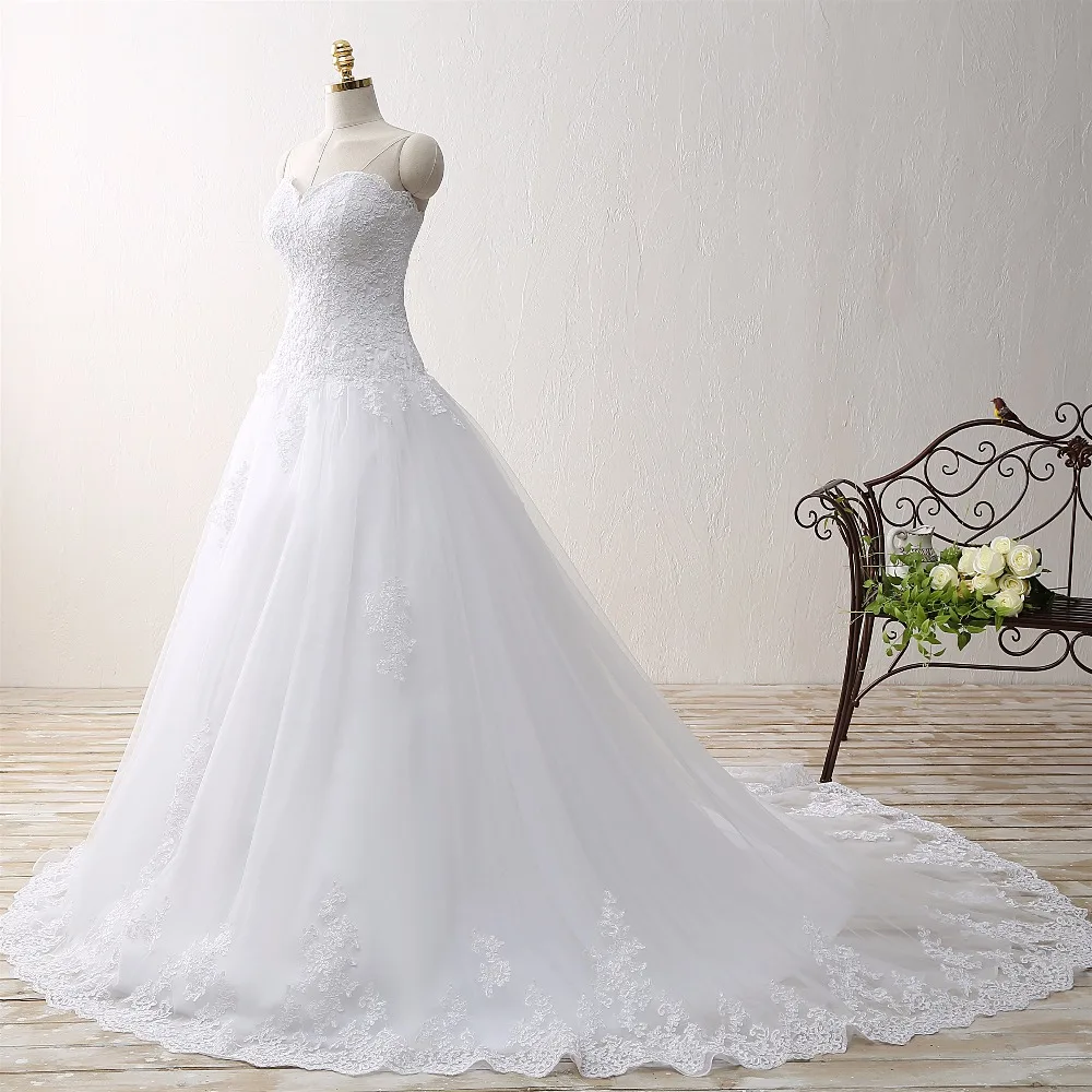 Elegant A-line Sweetheart Appliqued Tulle Lace Wedding Dress