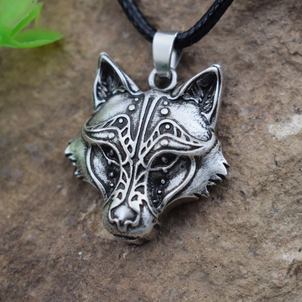 SanLan men's Celtics Wolf Heart Couples Necklaces Animal pendant Totem Best Friends Or Couples Jewelry