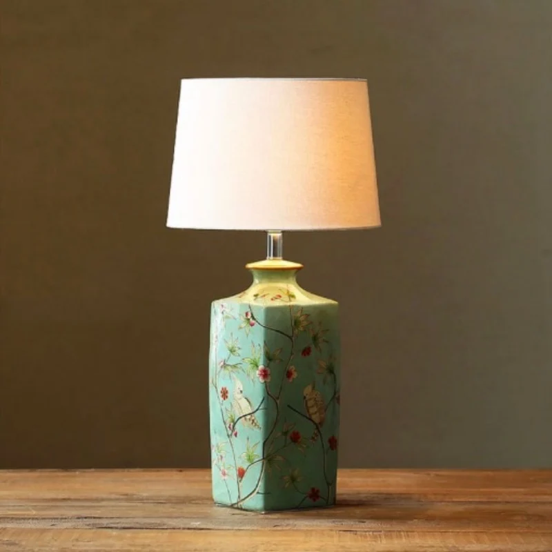 Classical Elegant Chinese Art Ceramic Linen Fabric led E27 Table Lamp